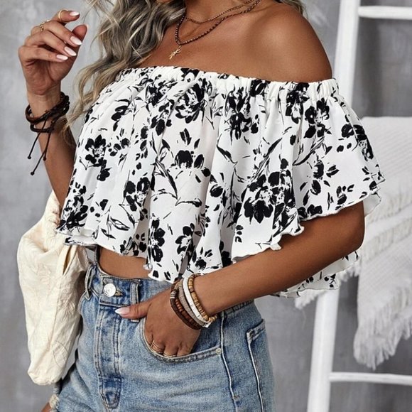 Floral Off Shoulder Flowy Crop Blouse - Picture 4 of 7